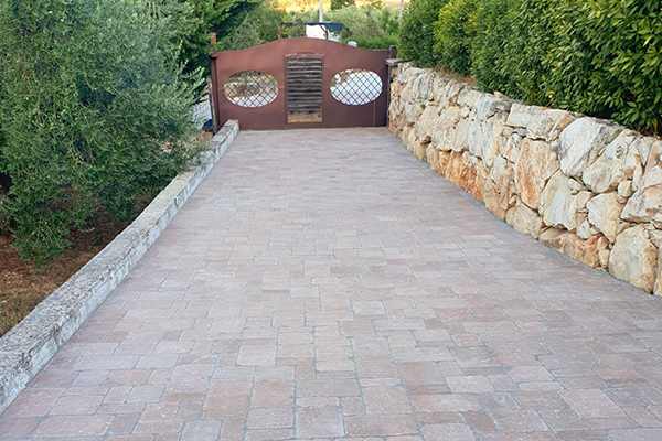 Thorad Sand polymeric sand for external paving